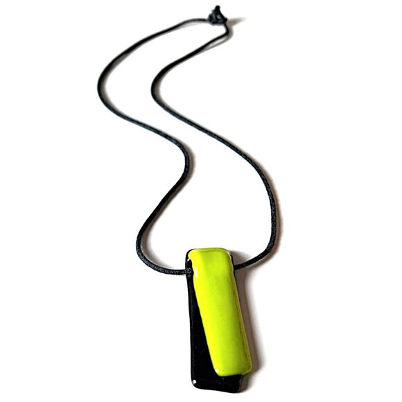 Black & lime green fused glass necklace - Picture 2 of 8